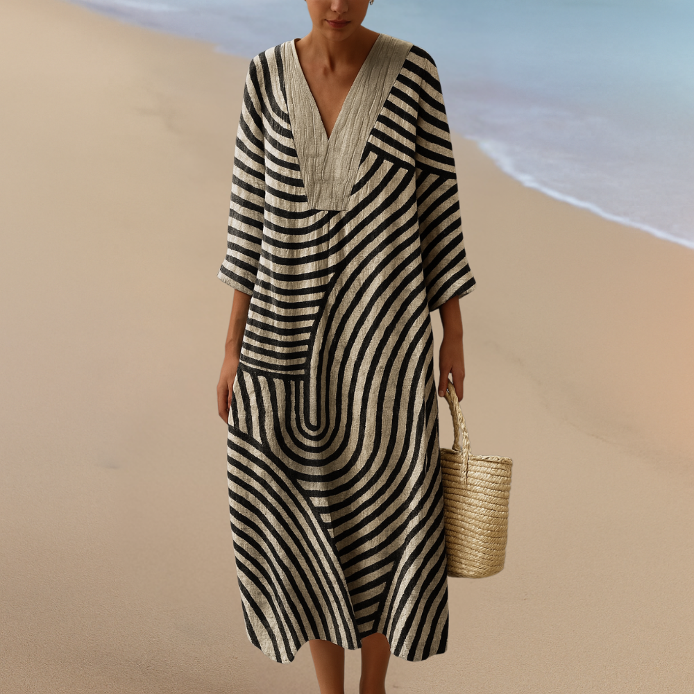 Amy | Monochrome Geometric Pattern Maxi Dress  Elegant Flow in Black and Beige